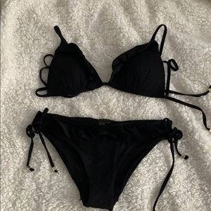 Ruffle trim bikini